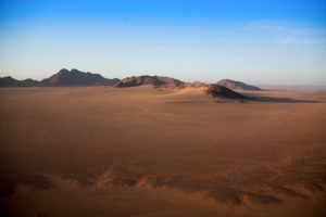 Blick auf die Weiten der Wüsten aus der Vogelperspektive